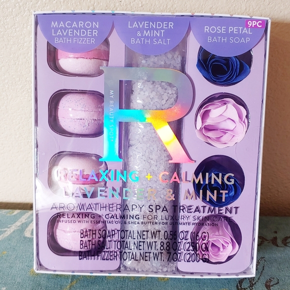 Other - Lavender and mint spa kit  H7005